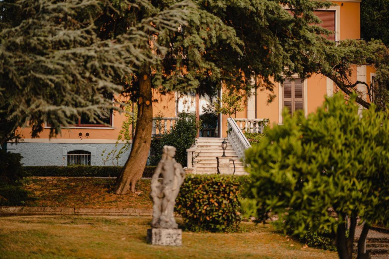 Villa Mimosa Au Lac - Estella Hotels Italia トスコラーノ・マデルノ エクステリア 写真