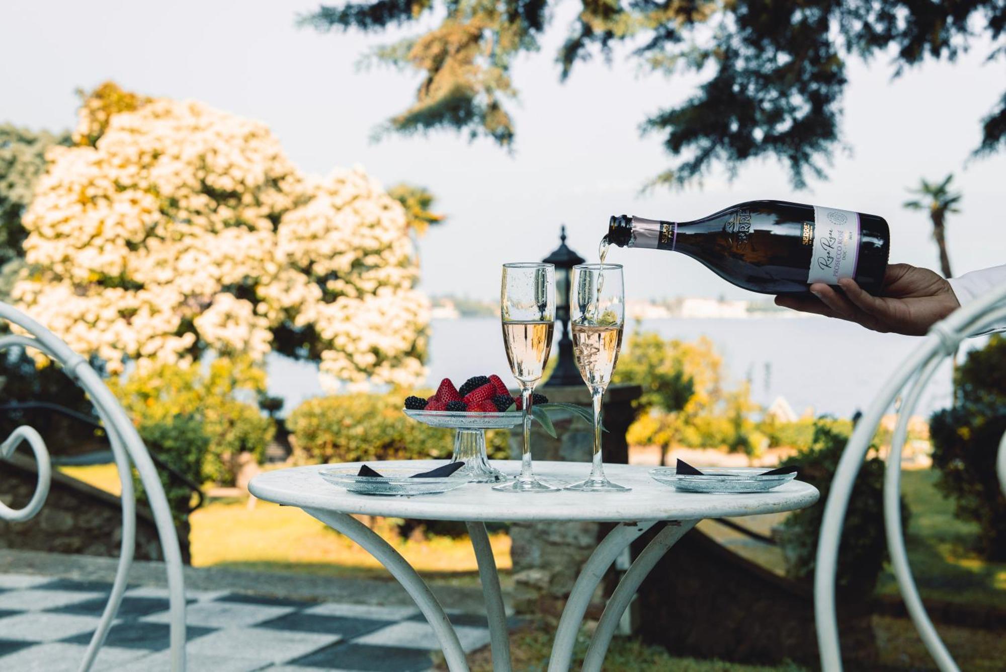 Villa Mimosa Au Lac - Estella Hotels Italia トスコラーノ・マデルノ エクステリア 写真