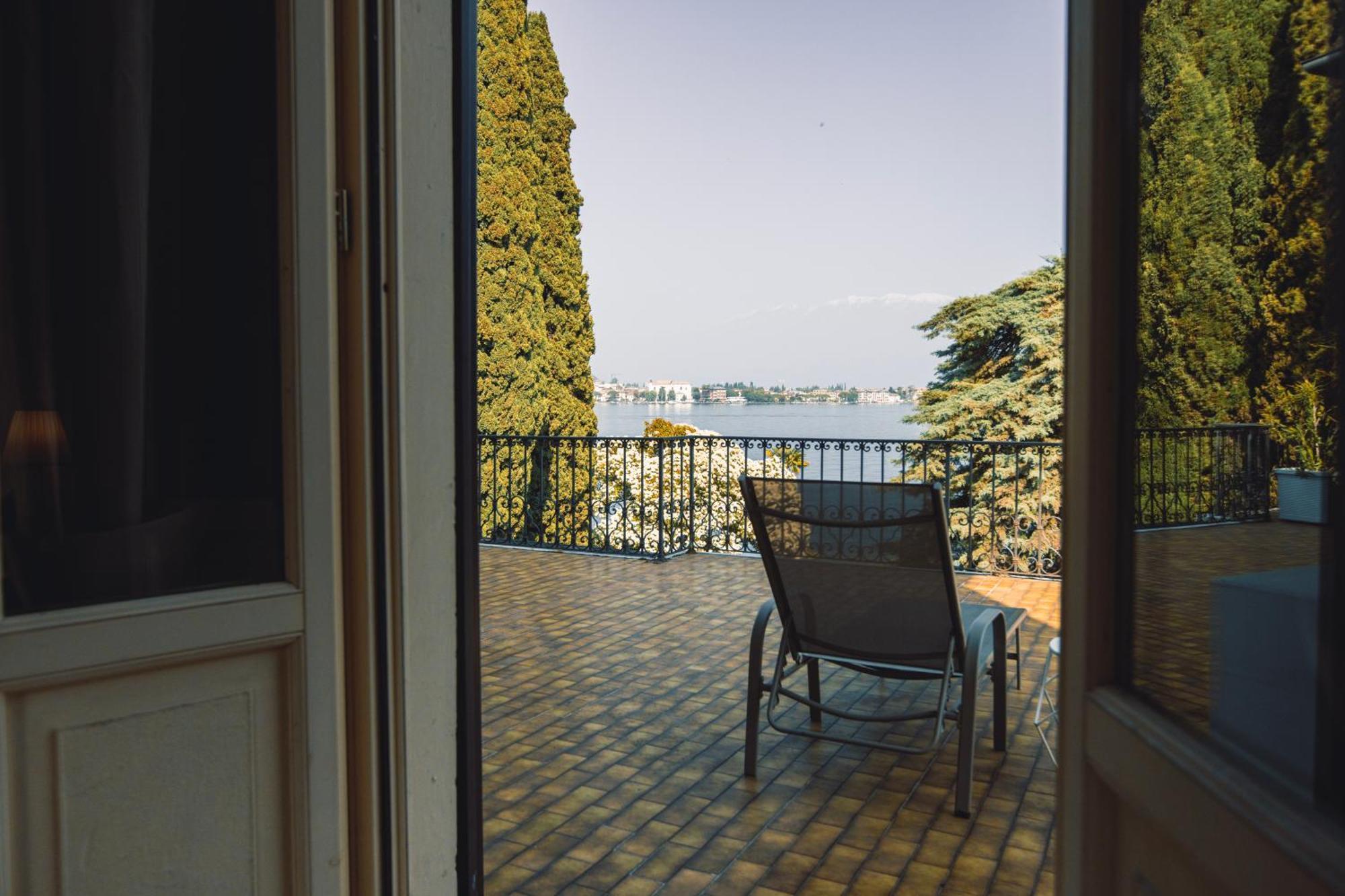 Villa Mimosa Au Lac - Estella Hotels Italia トスコラーノ・マデルノ エクステリア 写真
