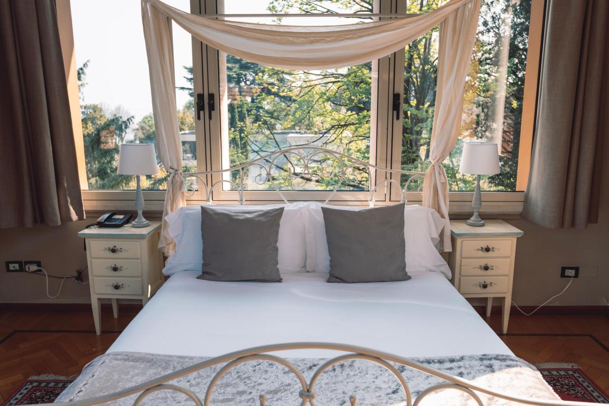 Villa Mimosa Au Lac - Estella Hotels Italia トスコラーノ・マデルノ エクステリア 写真